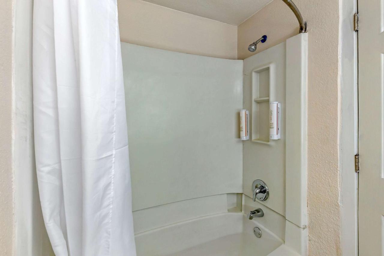 Suburban Extended Stay Hotel 罗利 外观 照片